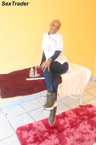 Escort - Beach Front photo 2